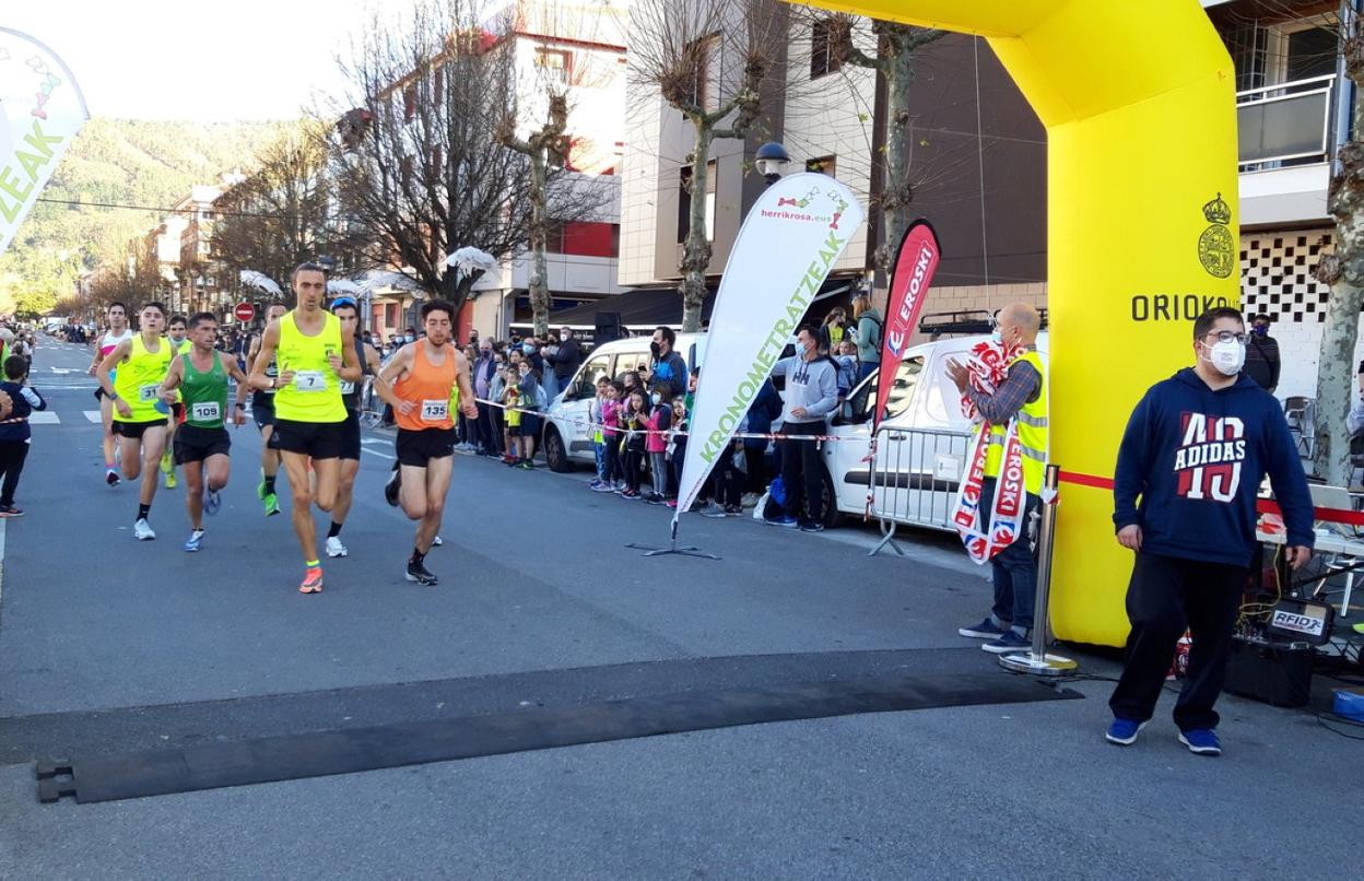 Joan den urteko lasterketa. 