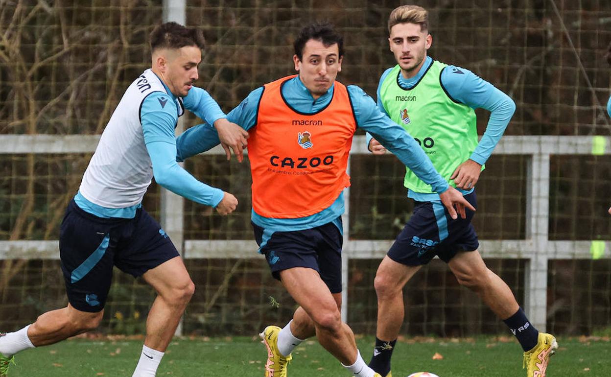 Mikel Oyarzabal, entrenando en Zubieta.
