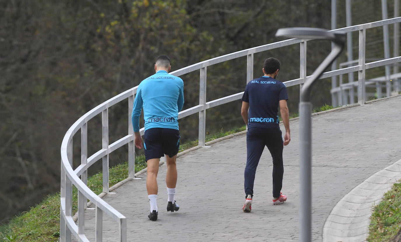 Fotos: Los realistas se ejercitan en Zubieta