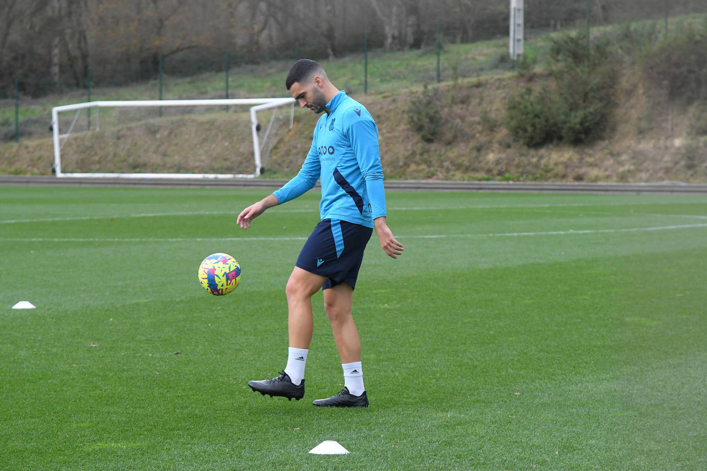 Fotos: Los realistas se ejercitan en Zubieta