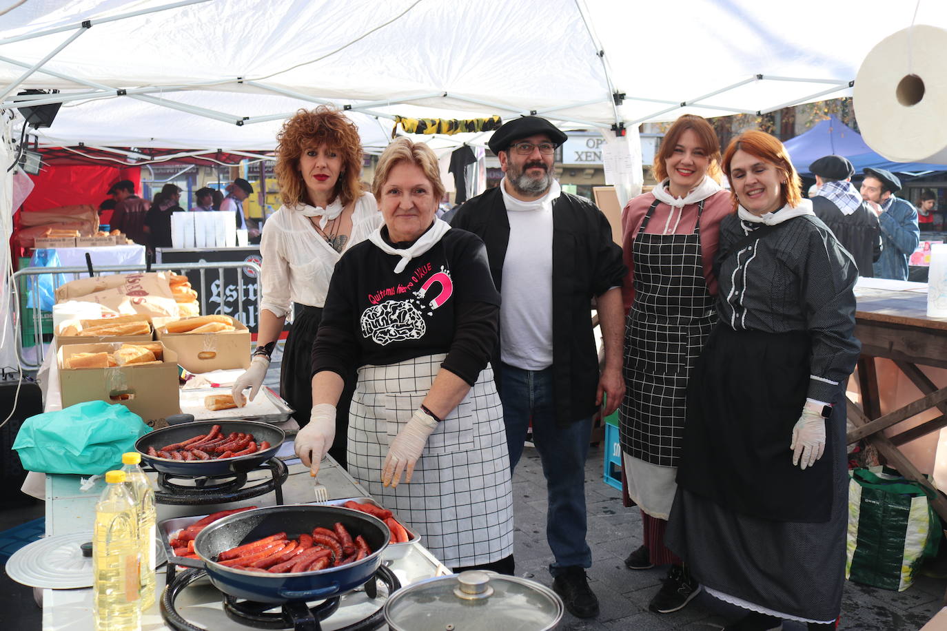 Fotos: Errenteria se vuelca con Santo Tomás