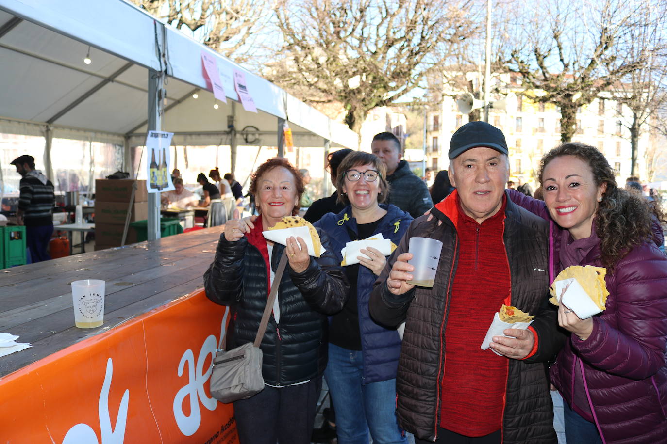 Fotos: Errenteria se vuelca con Santo Tomás
