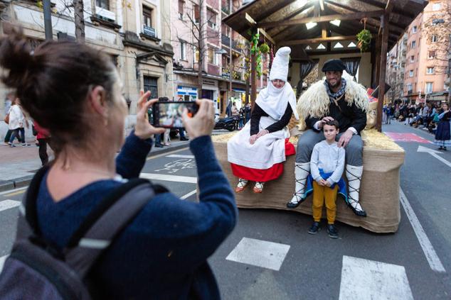 Fotos: Irun deja sus cartas a Olentzero