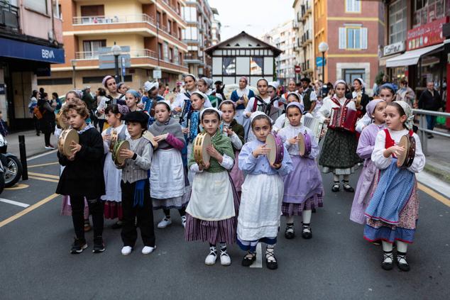 Fotos: Irun deja sus cartas a Olentzero