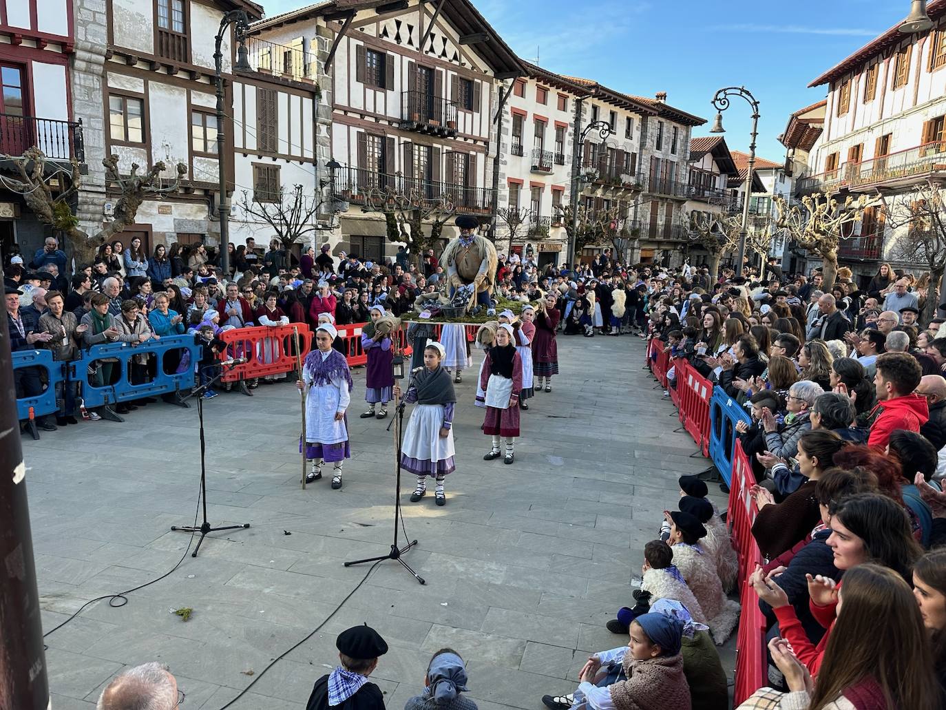 Fotos: Concurso de Olentzeros y nacimientos en Lesaka