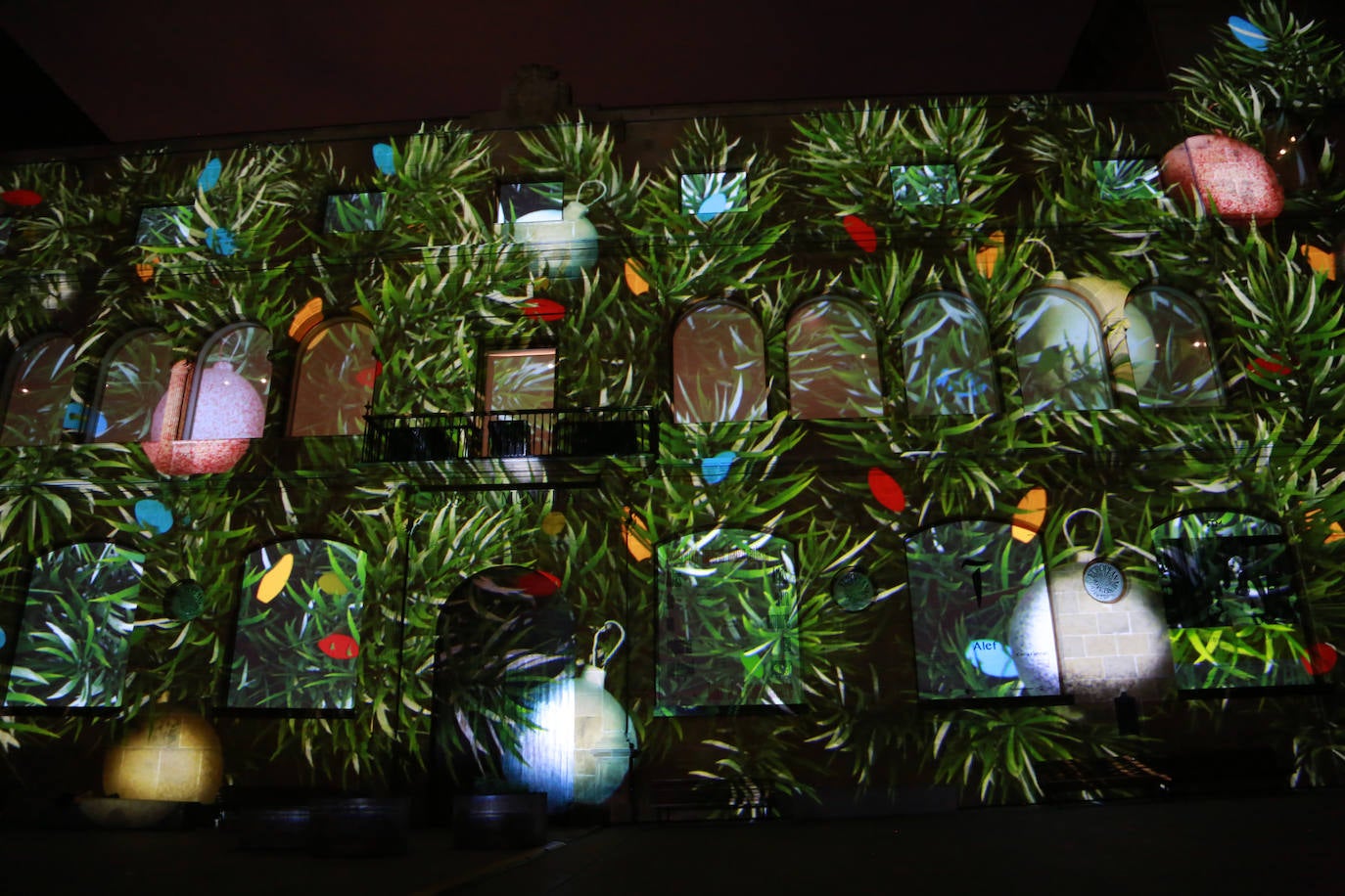 Fotos: El espectacular &#039;videomapping&#039;, de luz y sonido sobre la fachada de San Telmo