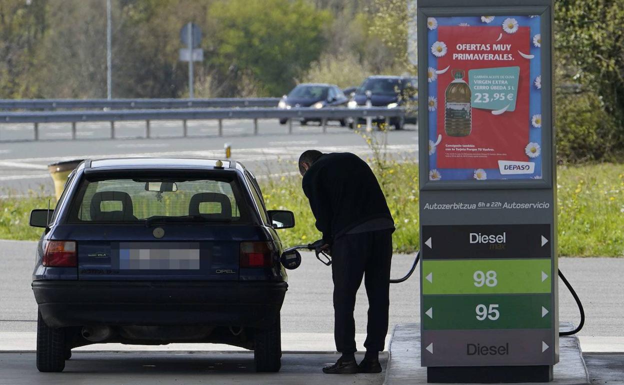 Las gasolineras de Gipuzkoa esperan un aluvión de clientes antes de fin de año
