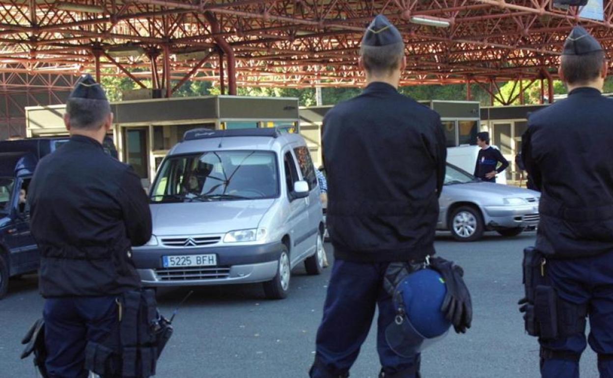 Detenidos dos ciudadanos indios en Biriatou con trece migrantes irregulares