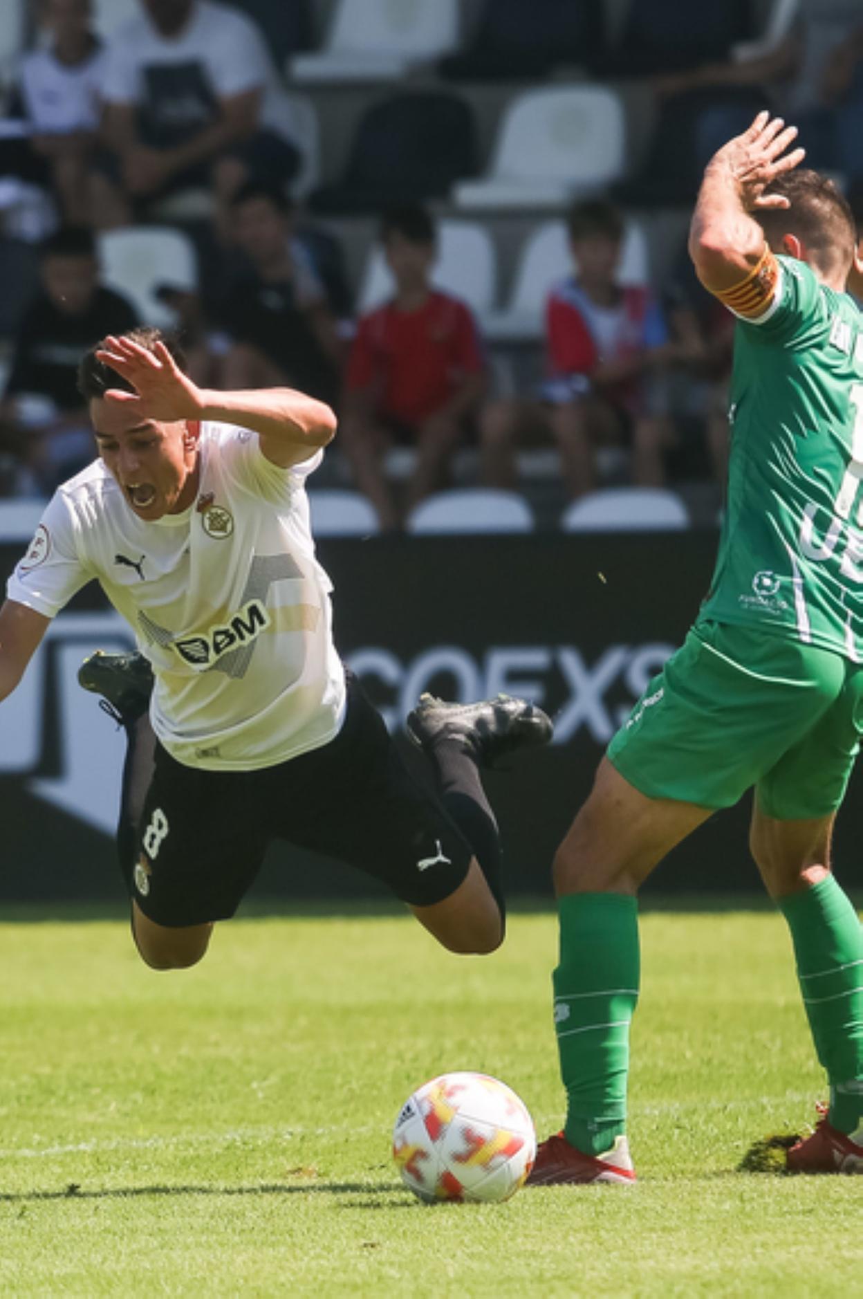 El debut, con el Cornellà. 