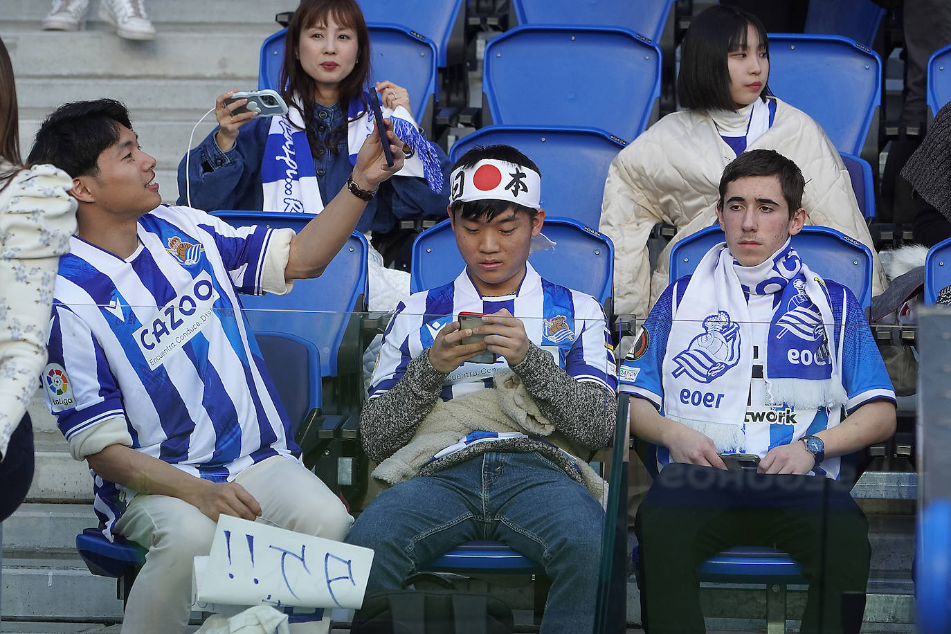 Fotos: Búscate en la grada