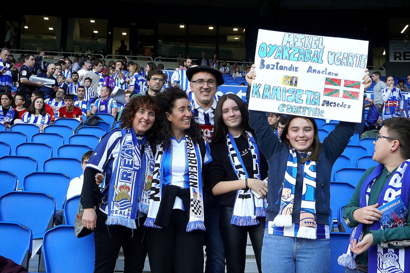 Fotos: Búscate en la grada