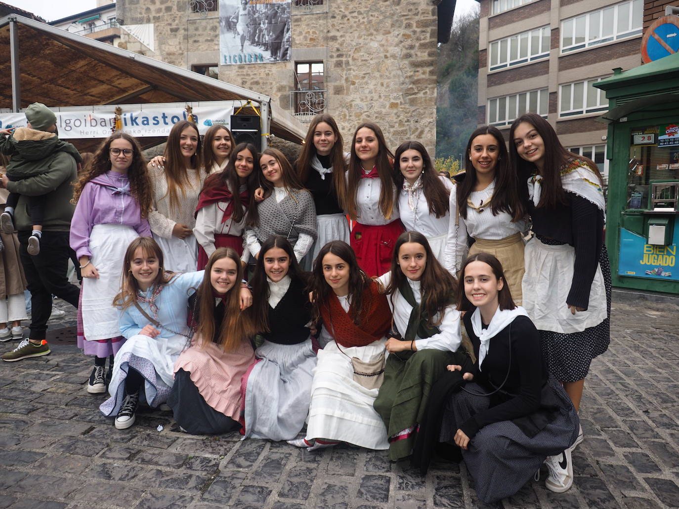 Fotos: Gran ambiente en la feria de Gabon Zahar de Elgoibar