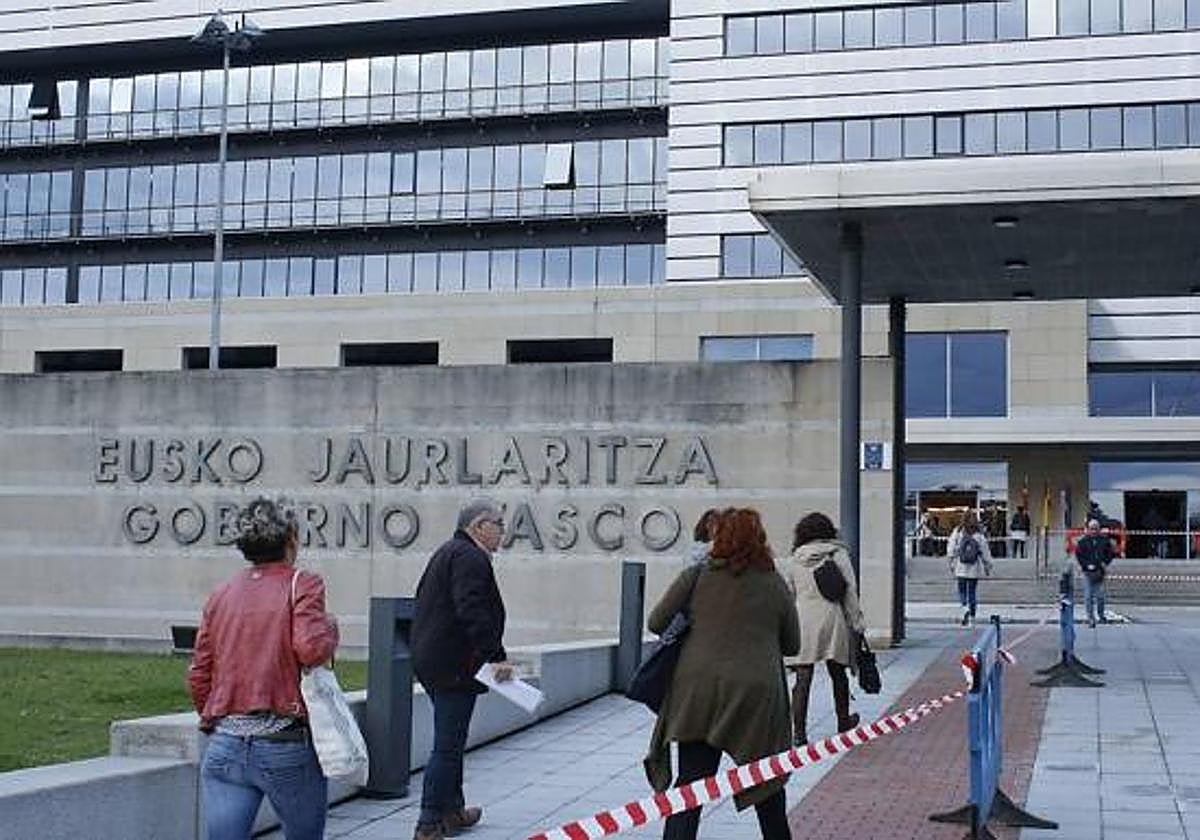 El Gobierno Vasco aprueba la subida del 2,5% en el sueldo de los ...