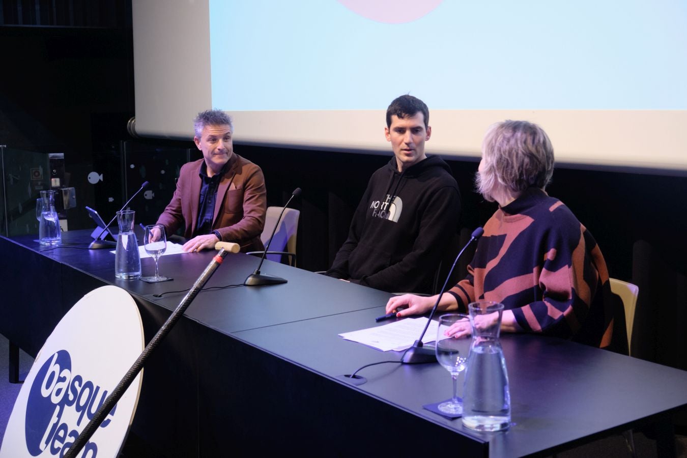 Despedida en familia a Ander Elosegi