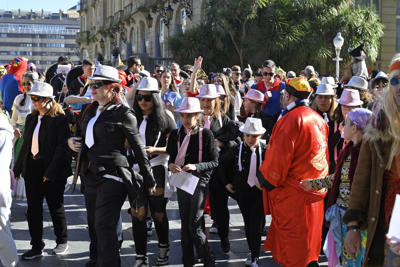La Diosa Momo ordena diversión