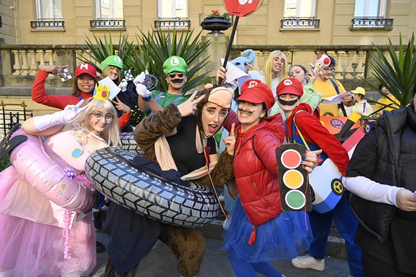 La Diosa Momo ordena diversión