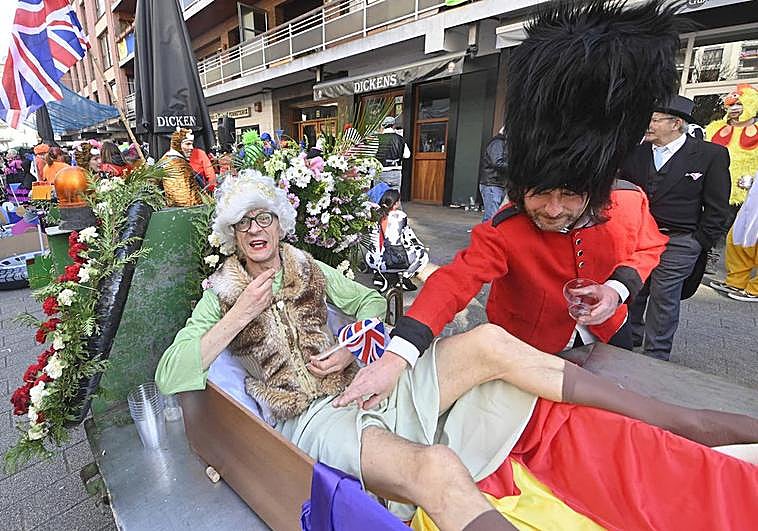 Tolosa resucita a Isabel II mientras esperan a Messi y compañía