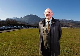 El lehendakari José Antonio Ardanza, en un acto en la base de la Ertzaintza en Iurreta.
