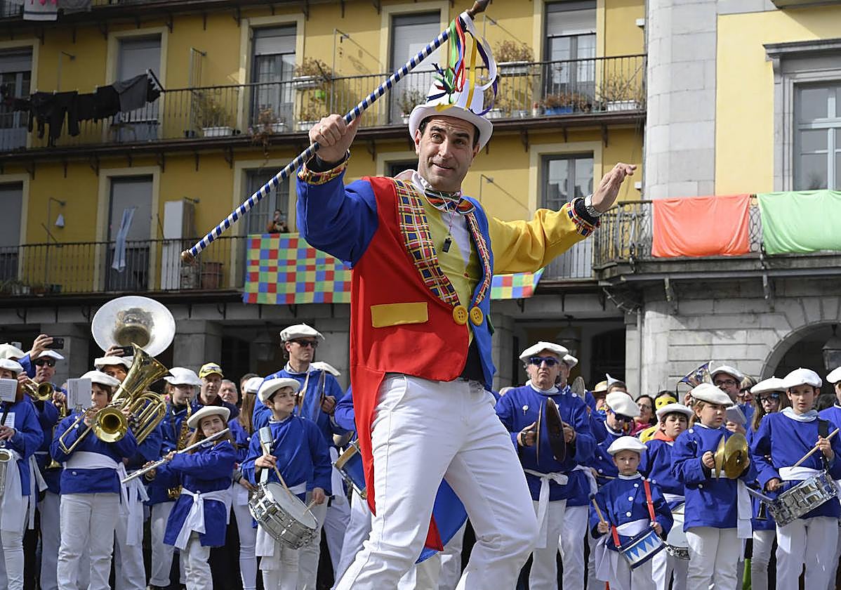 Asteartita pone el broche final a los carnavales de Tolosa