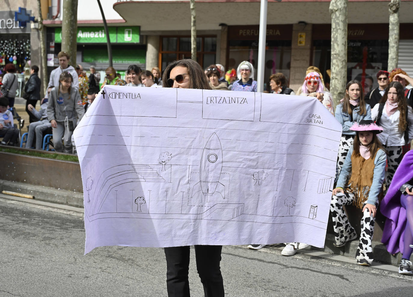 Asteartita pone el broche final a los carnavales de Tolosa