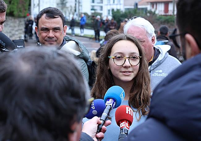 Inés, estudiante del centro, salió corriendo tras el ataque.