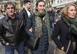 Andrea, Conchi y Xabier, usuarios de Osakidetza.