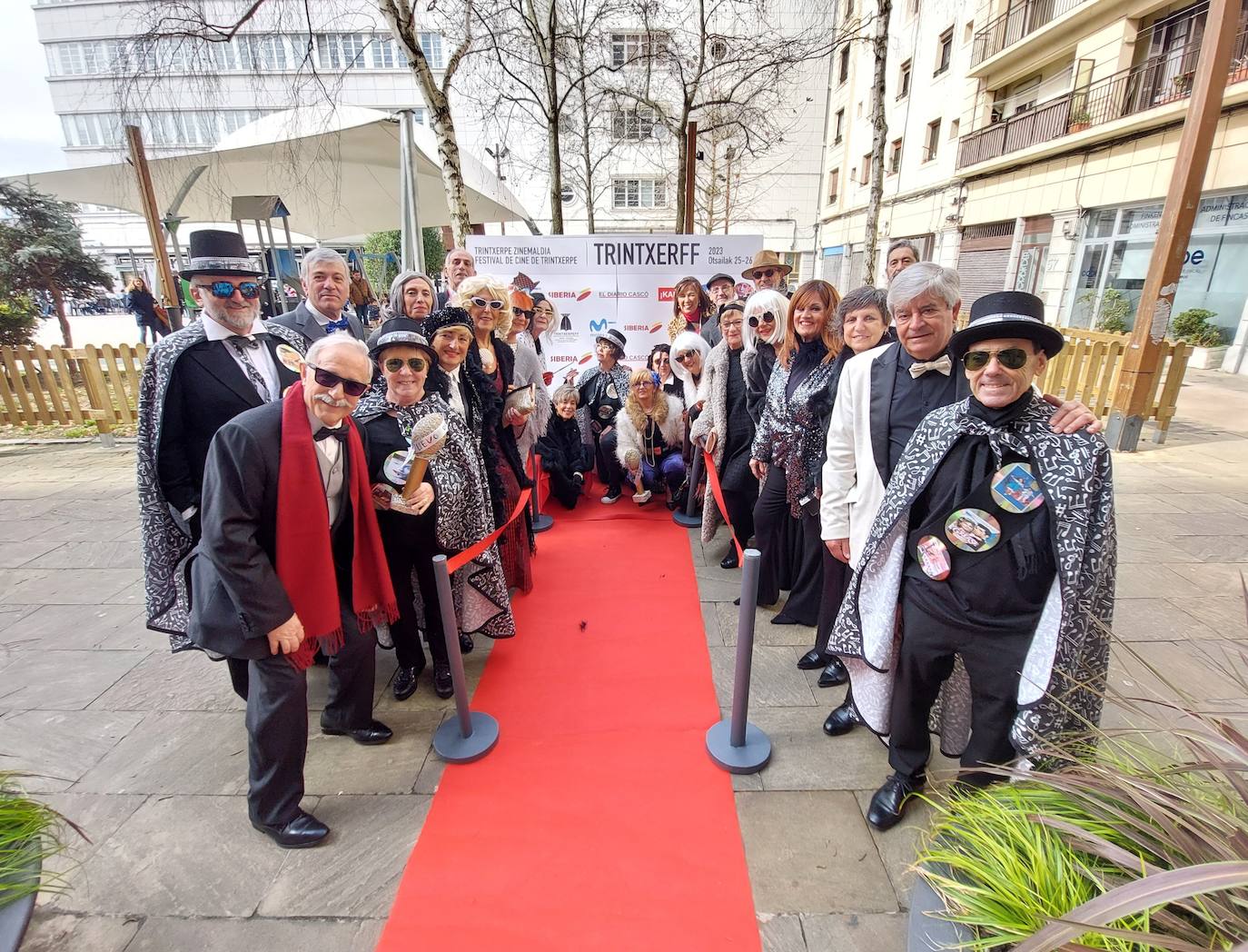La magia del Carnaval alegra Trintxerpe