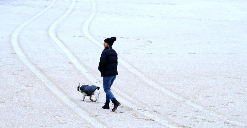 Nieve en la playa de La Concha