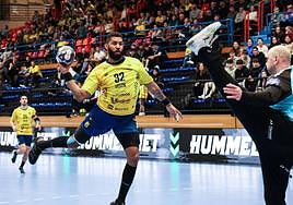 Dariel García brilló en los robos de balón y los contraataques, aunque este se lo paró el portero danés.