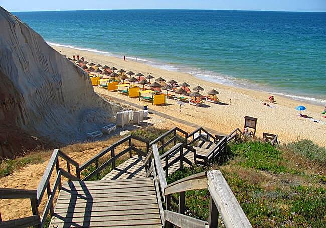 Playa de Falesia, en el Algarve portugués.