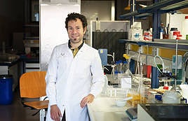 Jonatan Miranda Gomez Farmazia eta Elikagaien Zientziak saileko ikertzailea.