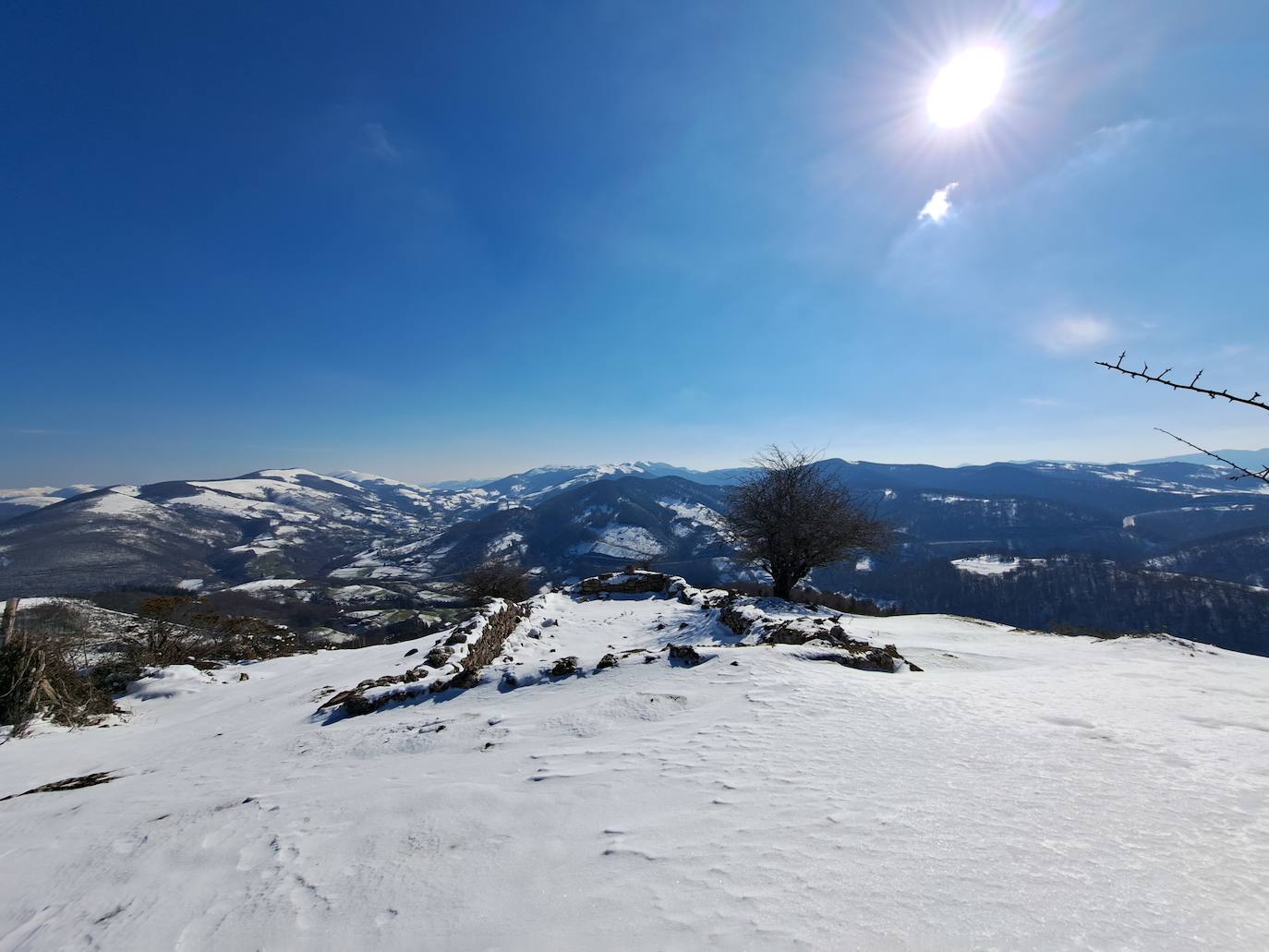 La cima de los mil secretos