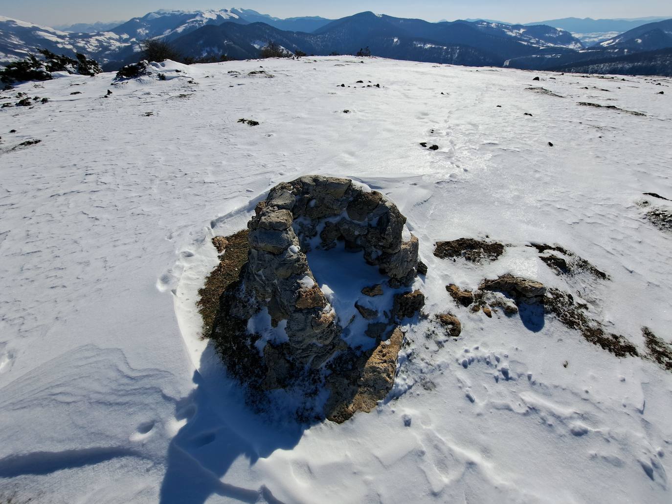 La cima de los mil secretos