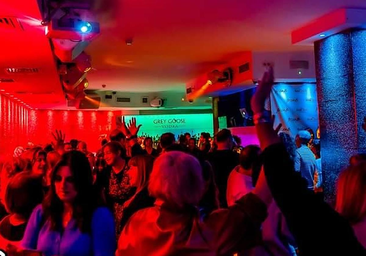 Aspecto que lucía la discoteca Friends en el primer tardeo de 2023, celebrado antes de Carnavales.