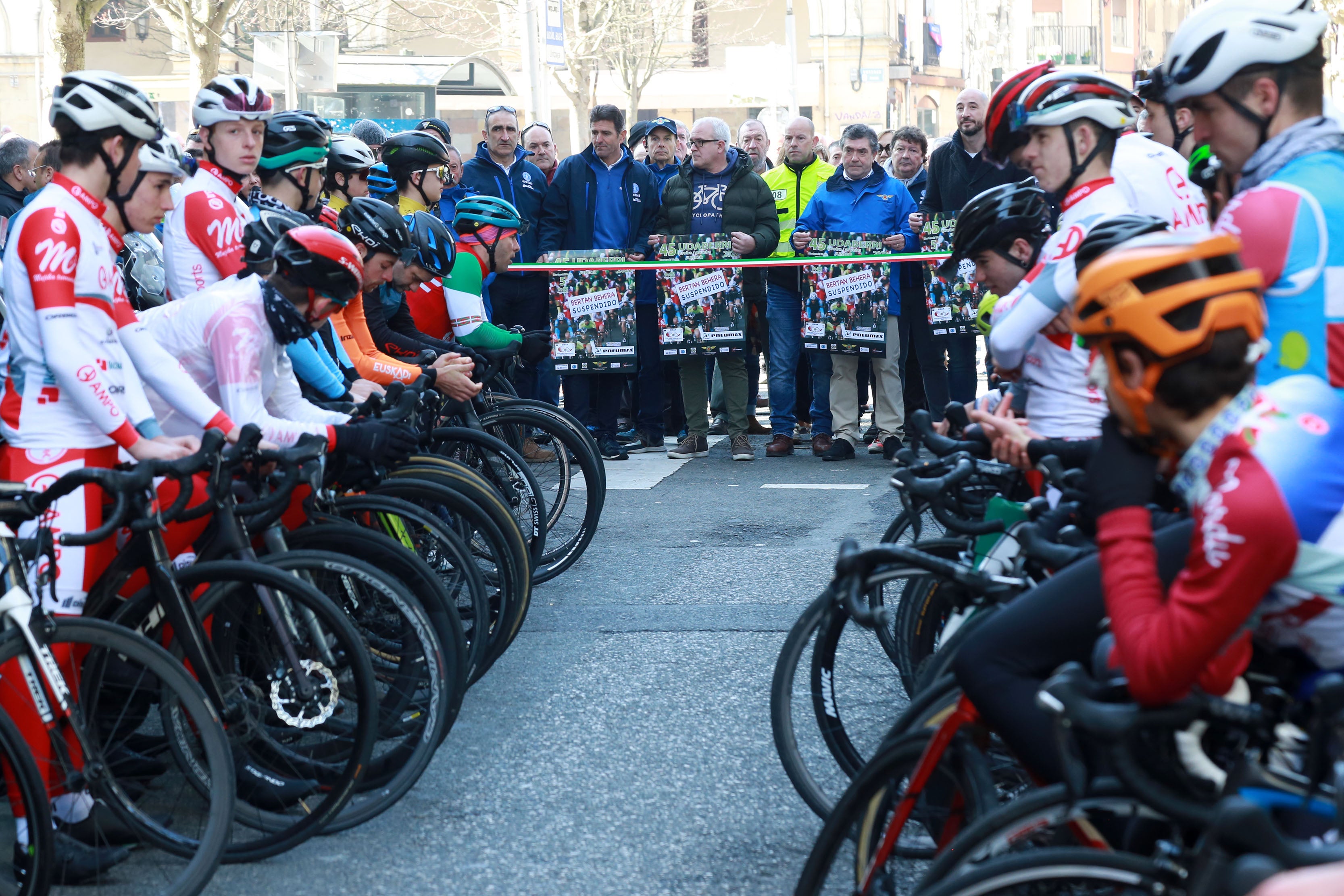 Protesta del ciclismo guipuzcoano