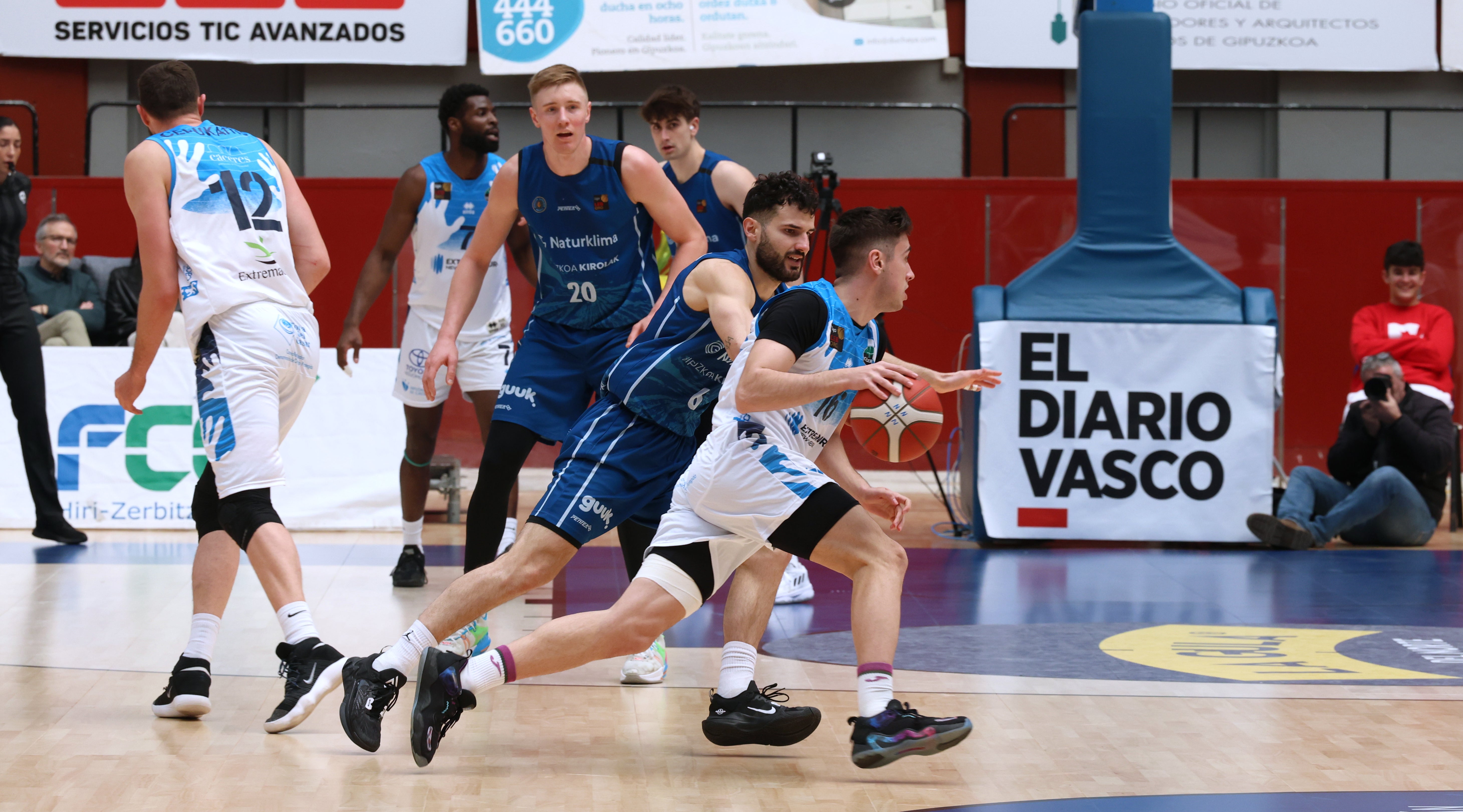 El Guuk GBC, enrachado