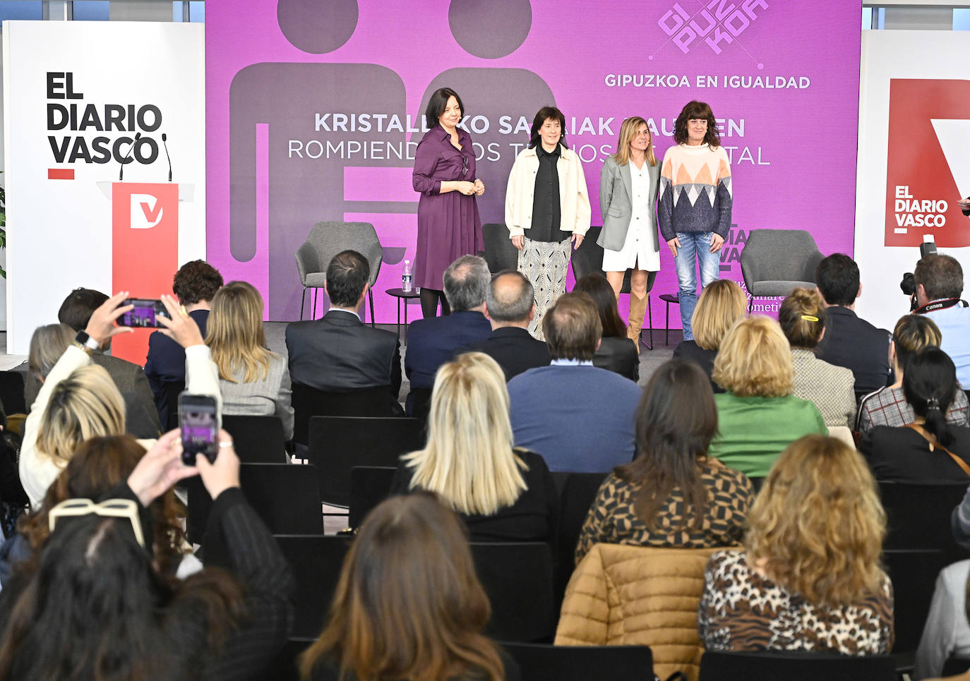 El espacio DV Gunea acogió un nuevo foro de actualidad con motivo del 8M, presentado por la periodista Verónica Melo.