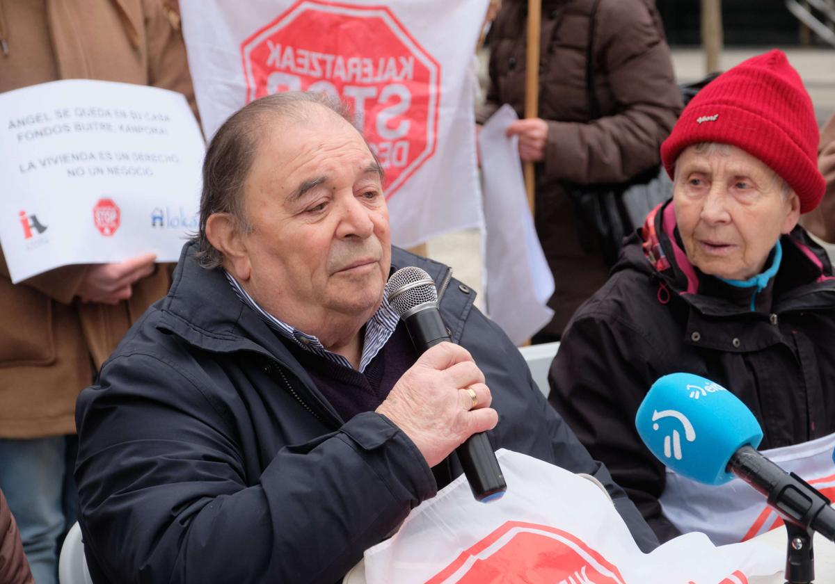 El irundarra Ángel Medrano ha recibido una prórroga de seis meses para abandonar su vivienda