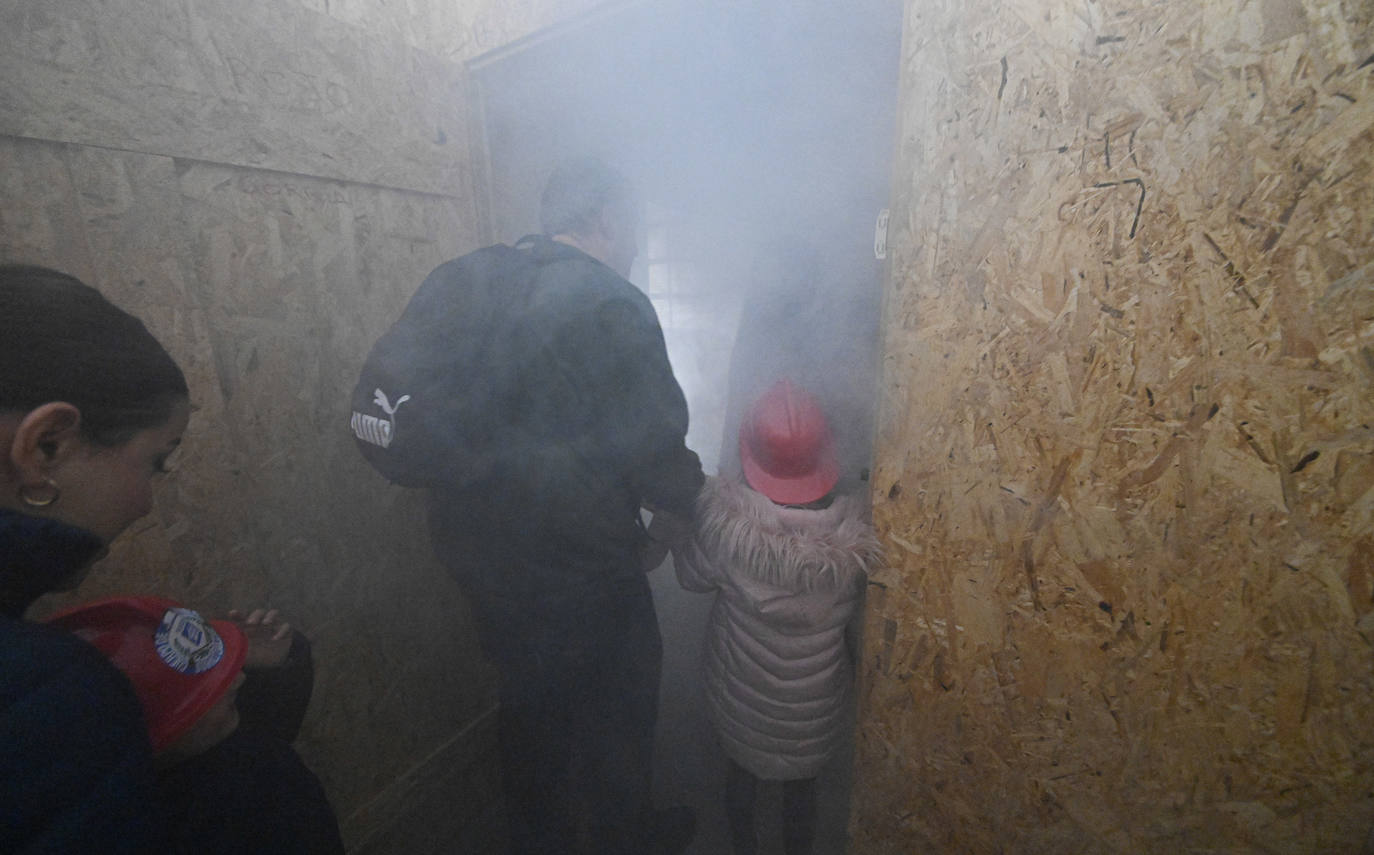 Las mejores imágenes de la jornada de puertas abiertas en el parque de bomberos