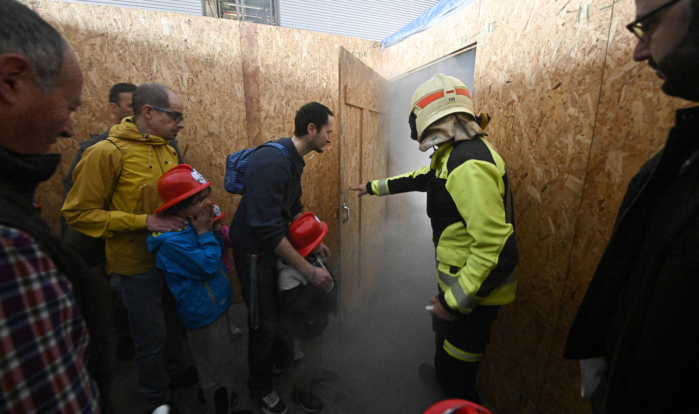 Las mejores imágenes de la jornada de puertas abiertas en el parque de bomberos