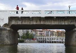 El Puente Nuevo que la agencia URA prevé demoler y sustituir, según el proyecto presentado en febrero.