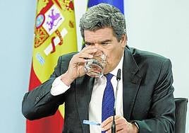 El ministro José Luis Escrivá presenta la reforma tras su aprobación ayer en Consejo de Ministros.