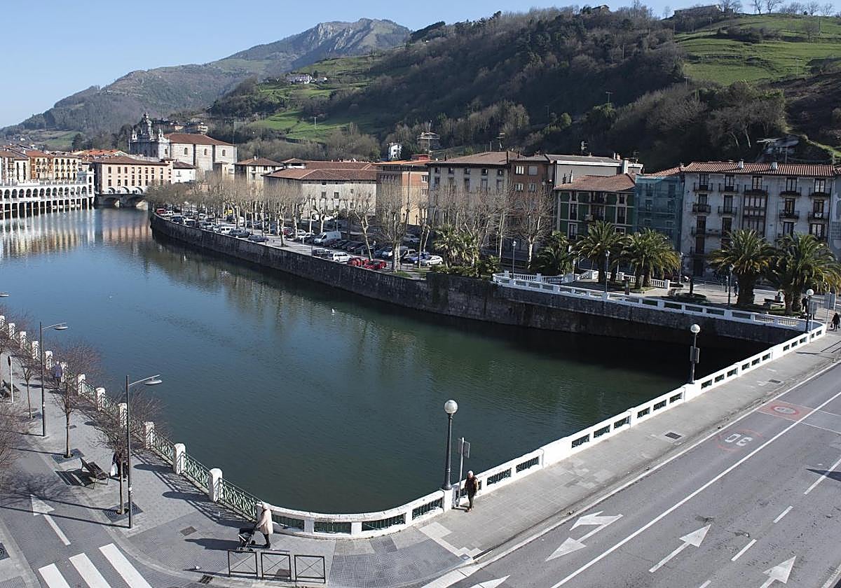Un grupo de arquitectos locales opina que el nuevo proyecto del Puente Nuevo «debe ser sensible al entorno».