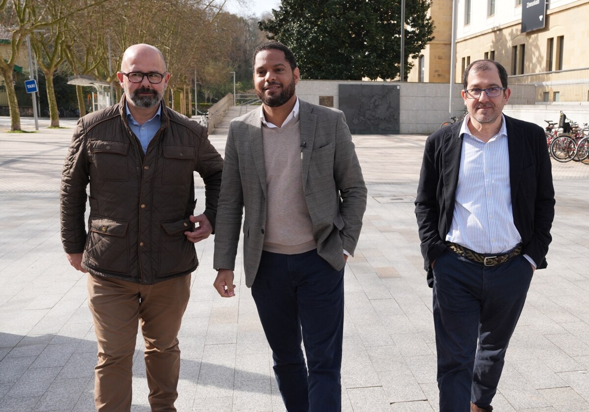 Vox presenta a Andrés Paramio y Pedro Gandásegui para «liderar» las alcaldías de San Sebastián e Irun