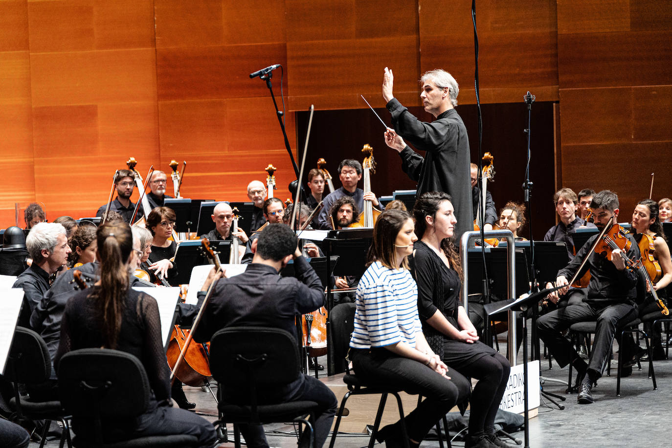 Un Ravel gigante &#039;atrapa&#039; a miles de escolares