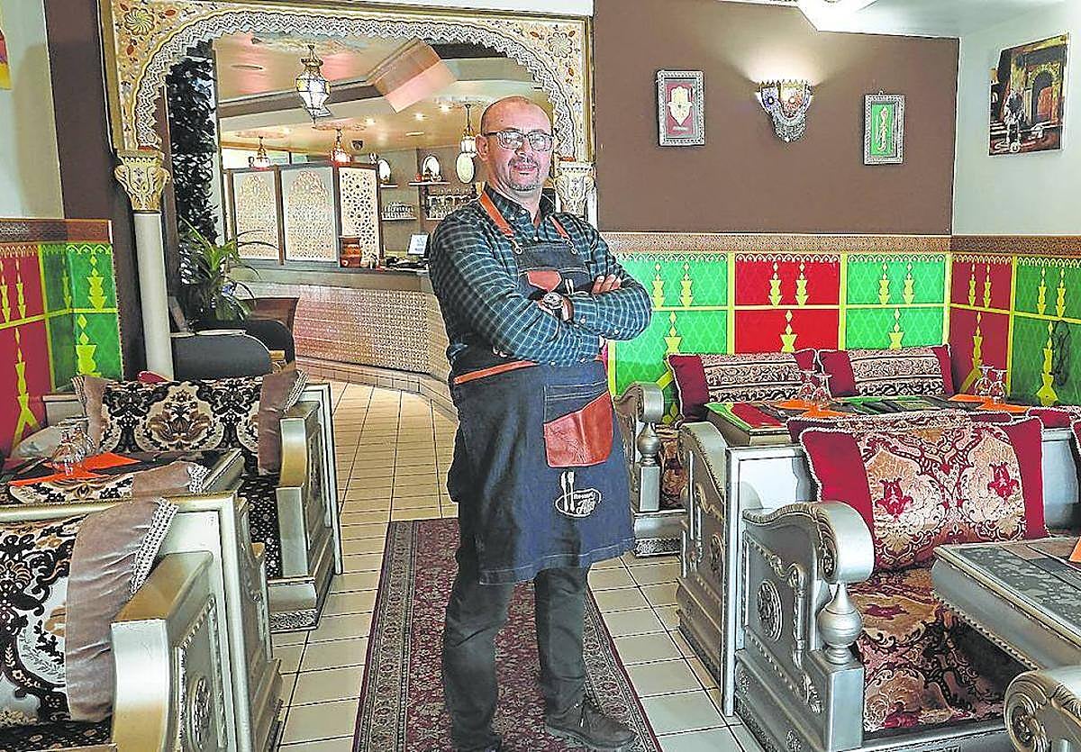 Fathallah Amamou, en el agradable y genuino comedor del Atlas.