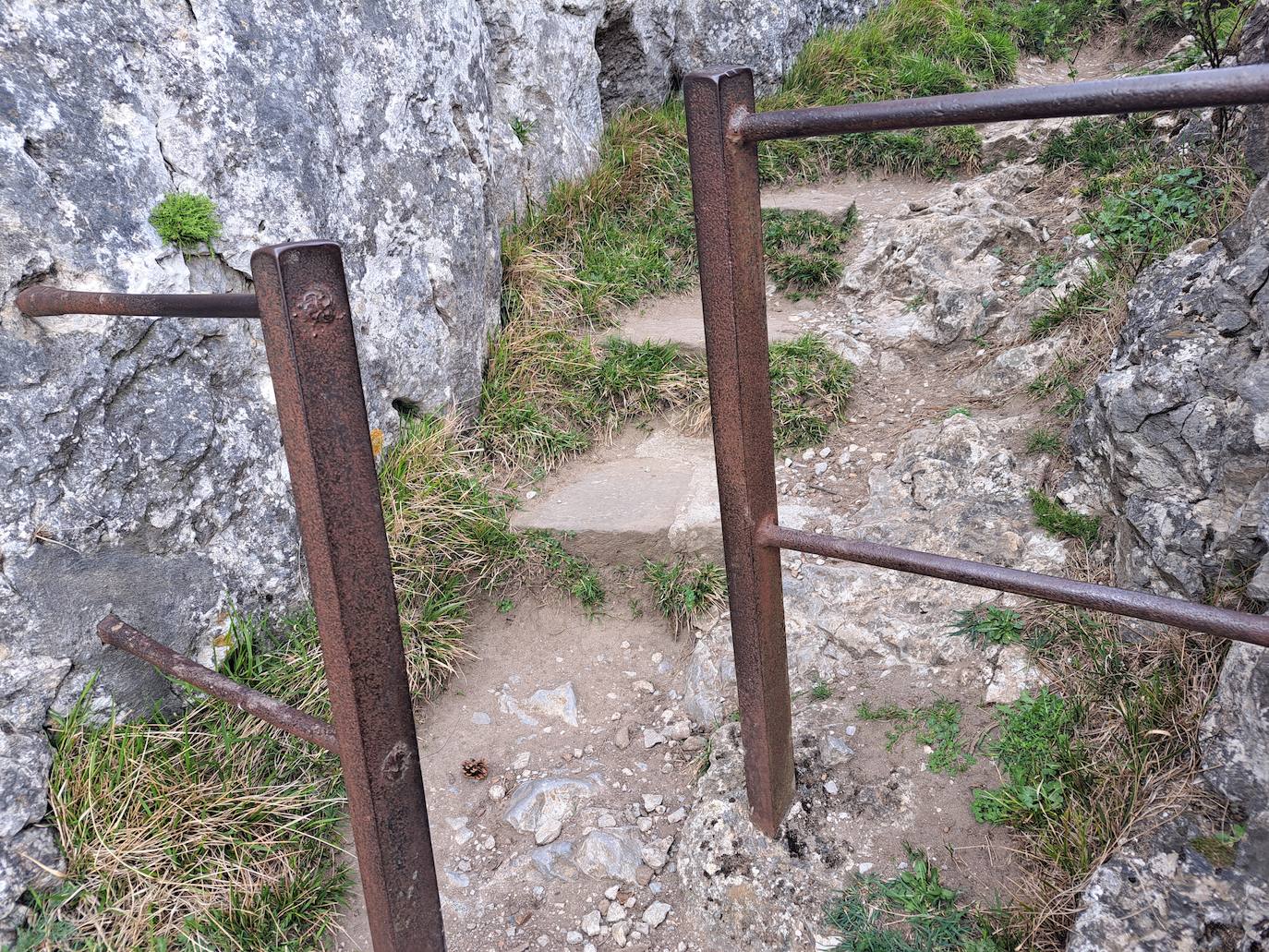 Aitzorrotz, una mole sobre el Alto Deba