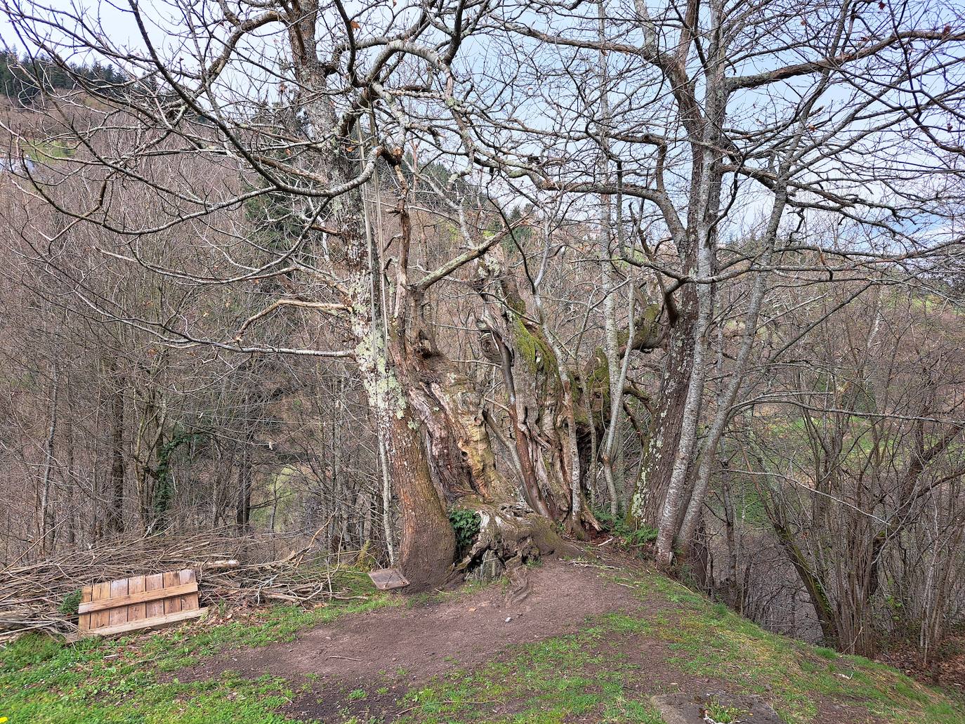 Aitzorrotz, una mole sobre el Alto Deba