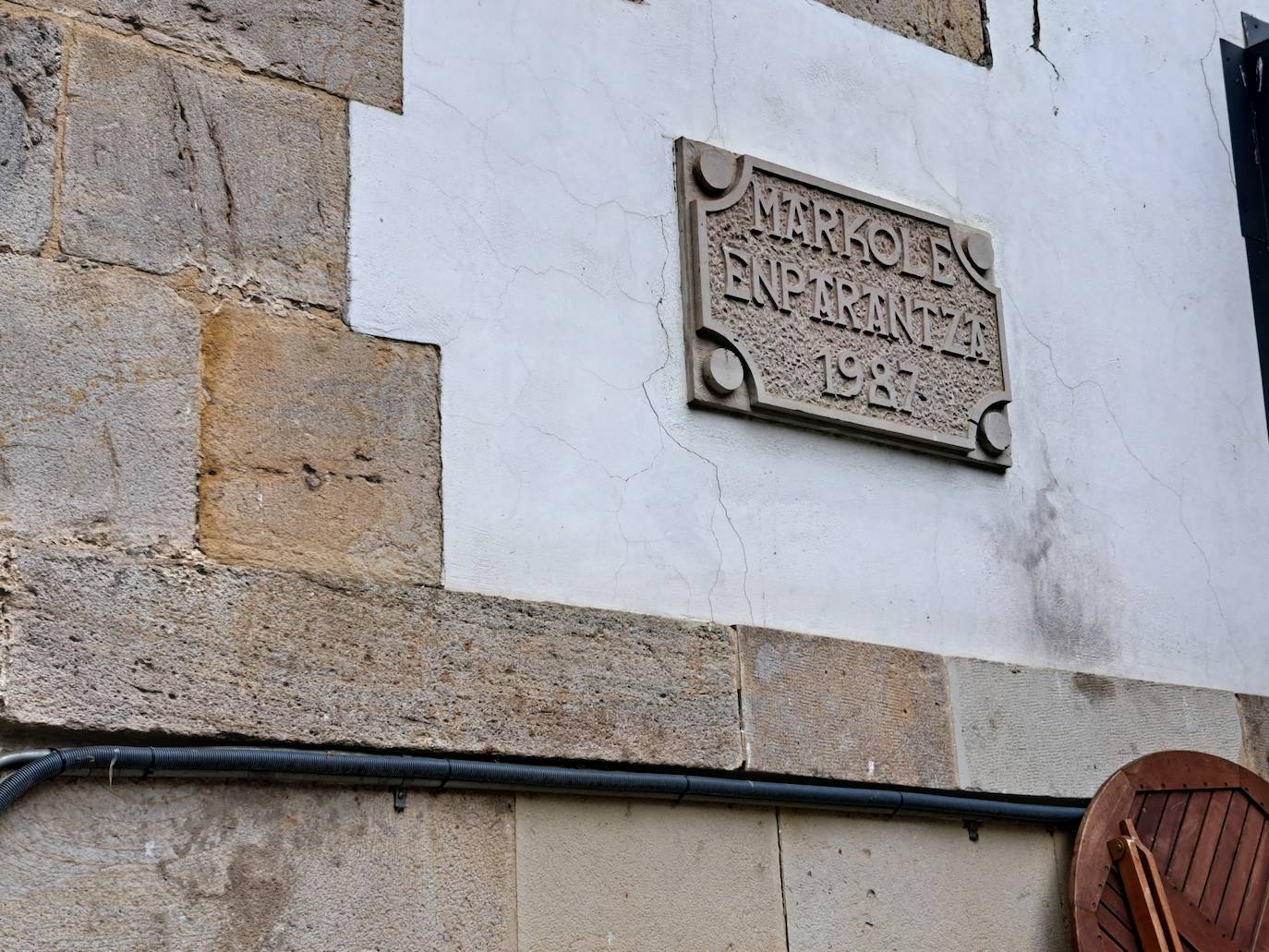 Aitzorrotz, una mole sobre el Alto Deba