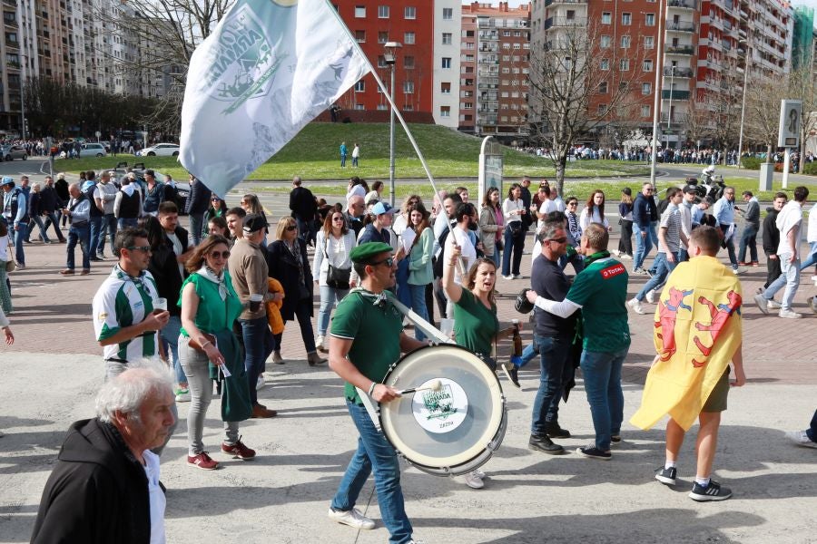 Ambiente de gala en la previa al Aviron Bayonnais - Pau